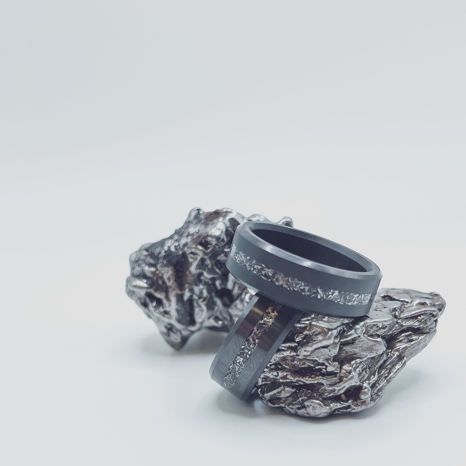 Black Diamond - Men’s Ring 8mm - Authentic Muonionalausta Meteorite Inlay - ARES - Elysium Black Diamond